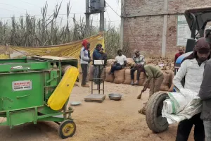 अम्बेडकरनगर में सरकारी योजना हाइजैक, किसान बेबस