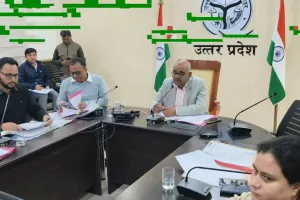 जनपद के समस्त रेलवे स्टेशन, बस अड्डों तथा मुख्य चौराहों के पास रैन बसेरों का संकेतक लगेंगे 