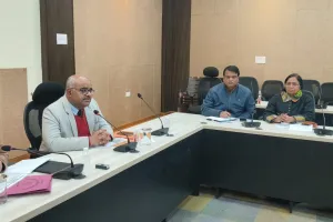 खराब कार्य करने पर बिल्हौर के बीडीओ, एडीओ पंचायत और बीईओ का वेतन रोका