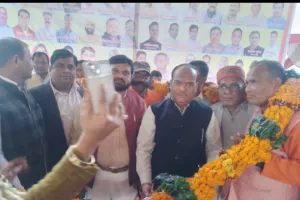 साहू राठौर मोदी एकता मंच ने वैवाहिक बर वधू परिचय सम्मेलन आयोजित किया जुटी भीड़ 