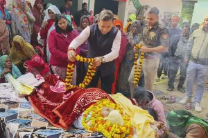 अंतर्राष्ट्रीय धावक एवं बीएसएफ के सेवानिवृत्त डिप्टी कमांडेंट मुरलीधर जी के निधन पर डीएम, एसपी ने दी श्रद्धांजलि