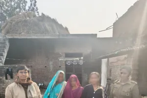 भटकी हुई मानसिक रूप से अस्वस्थ महिला को पुलिस ने  घर पहुँचाया 