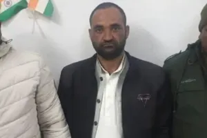 गैंगरेप में फंसाकर ब्लैकमेलिंग, प्रधान से वसूले 50 हजार, प्रॉपर्टी डीलर गिरफ्तार