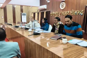 विकास कार्यों में लापरवाही पर जिलाधिकारी की सख्त चेतावनी, समय-सीमा के भीतर लक्ष्य करें पूरा