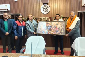 लिपिक श्रीराम गिरी को मिली भावभीनी विदाई, जिलाधिकारी ने कार्यशैली की सराहना की