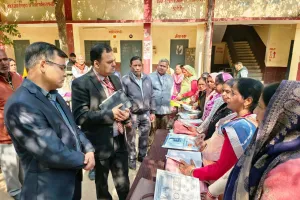  जिले में एसआईआर अभियान की सफलता देख स्पेशल रोल ऑब्जर्वर ने की जिलाधिकारी की प्रशंसा