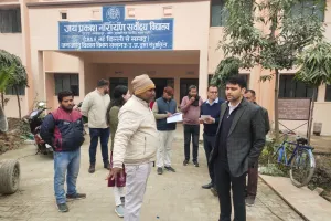 डीएम की सख्ती! गोला कॉरिडोर निर्माण धीमी रफ्तार पर, ठेकेदारों पर 5 करोड़ से अधिक जुर्माने की तैयारी