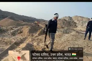 बालू माफिया ने असलहों की दम पर खेतों से बनाया रास्ता ,पीड़ित किसान ने प्रशासन से लगाई गुहार