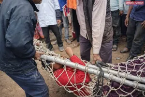 बीमारी और आर्थिक तंगी से जूझ रही महिला ने कुएँ में लगाई छलांग