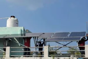 छत बने पावर हाउस, कानपुर में 64 मेगावाट सौर बिजली का उत्पादन