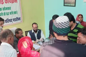 पडरौना : एस.ए.आर. मतदाता पुनरीक्षण अभियान की प्रगति का निरीक्षण