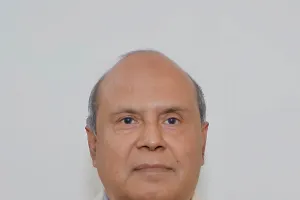 एमसीएफ के महाप्रबंधक पी, के मिश्रा की पुस्तक ने खोले रेलवे इतिहास के पन्ने 