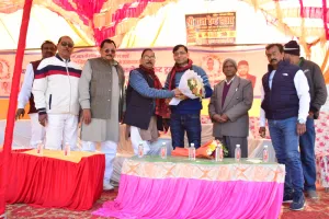 पहले सेमी फाइनल मैच में शीश महल लखनऊ ने अयोध्या को 51 रनों से हराकर फाइनल में किया प्रवेश