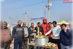 सरस्वती सामाजिक सेवा संस्थान ने भंडारे का आयोजन किया 