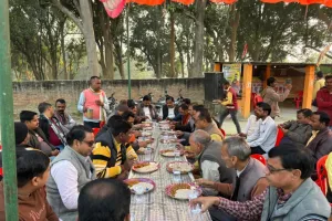 मकर संक्रान्ति पर समय माता मंदिर गुरचिहवा में उमड़ा आस्था का सैलाब, विशाल भंडारे में जुटे हजारों श्रद्धालु