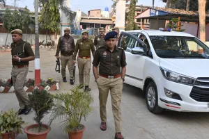 महराजगंज : एसपी सोमेंद्र मीणा ने ठूठीबारी और बरगदवा थाना का किए औचक निरीक्षण ,दिया निर्देश