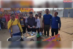 देवरख मित्र मंडल सेवा समिति की ओर से भंडारे का आयोजन