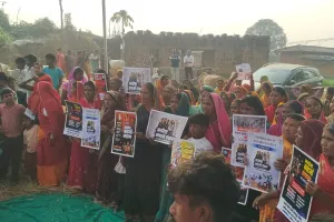 कोन में मनरेगा बचाओ को लेकर  कांग्रेसियों ने किया जन चौपाल का आयोजन।