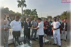 ज्यूडिशियल इम्प्लाइज क्रिकेट प्रतियोगिता में जनपद न्यायाधीश ने की कमेन्ट्री