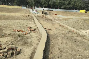 घटिया दर्जे का हो रहा इंटरलॉकिंग रास्ते का निर्माण