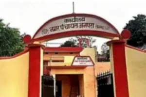 नगर पंचायत  अंतर्गत 5000 लीटर पानी का टंकी बना शोपीस,  रहवासी परेशान