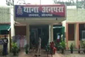 सोनभद्र पुलिस का ऑपरेशन क्लीन तेल माफियाओं के गढ़ पर डबल एक्शन, चोपन और अनपरा में भारी बरामदगी