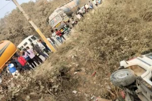 गणतंत्र दिवस पर शोक की लहर सीओ पिपरी की गाड़ी खाई में गिरी, महिला  की मौत, क्षेत्राधिकारी की हालत नाजुक