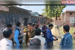 छः  माह से बन्द चला आ रहा रास्ते का कब्जा तहसीलदार ने पुलिस बल के सहयोग से हटवा दिया