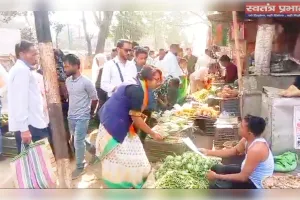 श्रीभूमि टाउन में इस बार जनसंपर्क में समाजसेवी मुन्नी छेत्री की एक पहल देखी जा रही है