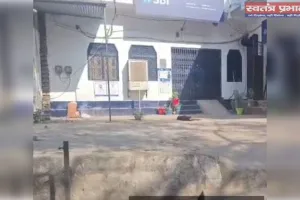 भीतरगांव ब्लाक मुख्यालय गेट पर कई महीनों से पानी लीकेज