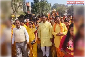 उसका बाजार में रुद्र महायज्ञ एवं शिव महापुराण कथा के लिए  भव्य कलश यात्रा निकाली गई