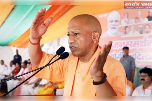 यूपी में शिक्षामित्रों को 18 हजार और अनुदेशकों को 17 हजार रुपये मानदेय, अप्रैल से लागू होगा फैसला