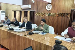 सोनभद्र हर घर नल से जल योजना में लापरवाही पर जिलाधिकारी सख्त, पटवध परियोजना को लेकर दी अंतिम चेतावनी