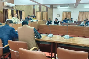 सोनभद्र रेड क्रॉस सोसाइटी की गतिविधियों पर जिलाधिकारी सख्त, निष्क्रिय कार्यों को तत्काल सक्रिय करने के निर्देश