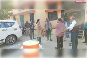 सीडीओ ने ब्लाक बेलखरनाथधाम का किया निरीक्षण, शिकायत निस्तारण और साफ-सफाई का दिया निर्देश