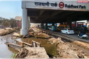 दिल्ली में खुले गड्ढे और नालों बन रहे मौत का सबब सुरक्षा मानकों की हो रही अनदेखी 