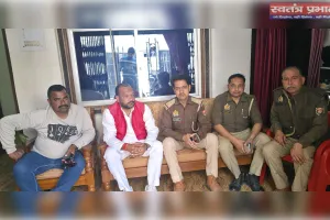 लोकतंत्र की आवाज़ को दबाने की कोशिश कर रही सरकार - डॉ. नीरज त्रिपाठी