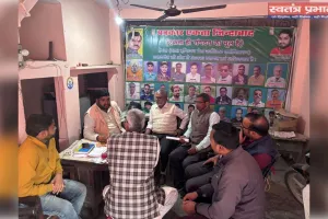 ऑल इंडियन प्रेस जर्नलिस्ट एसोसिएशन के चीफ कोऑर्डिनेटर नवाबगंज पहुंचे अधिकारियों को दी चेतावनी 