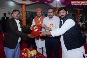 वाइब्रेंट  इंटरनेशनल एकेडमी मड़वानगर में आयोजित हुआ भव्य वार्षिक उत्सव कार्यक्रम