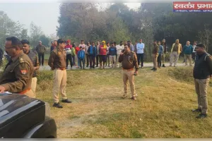 रूधौली मे पेड़ से लटकी मिली 21 साल के युवक की लाश