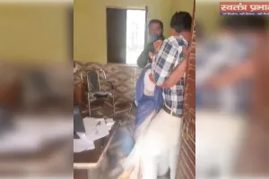 जेई को मारने वाली महिला पर मुकदमा दर्ज हुआ 