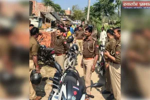 होली से पहले एक्शन मोड में माल पुलिस: इंस्पेक्टर नवाब अहमद के नेतृत्व में पूरे क्षेत्र में फ्लैग मार्च, शरारती तत्वों को सख्त चेतावनी