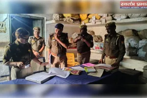 एसपी ने कलेक्ट्रेट मालखाना, कोषागार का किया निरीक्षण