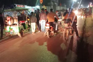 ओबरा के वी आई पी  रोड पर नाबालिगों की तेज रफ्तार का कहर, दो बाइकों की टक्कर में 4 घायल