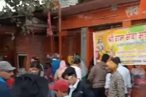 सेवा का महाकुंभ ,ओबरा में श्री राम सेवा समिति का शनिवार को खिचड़ी भंडारा अनवरत जारी