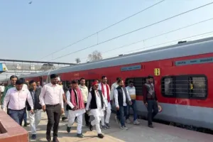 सोनभद्र में जनसेवा की नई मिसाल, सांसद छोटेलाल सिंह खरवार के प्रयासों से मिली नई ट्रेन की सौगात