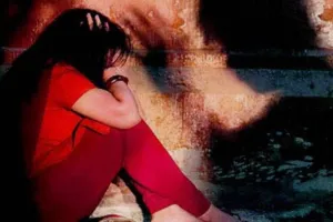 सहजनवां में किशोरी को बहला-फुसलाकर दुष्कर्म के हवाले करने वाली महिला और युवक पर केस, 