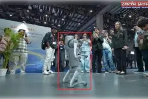 AI समिट: मोदी सरकार की पिटवाई भद्द! भारत में बना बताकर दिखाया चीनी रोबोट, विवाद के बाद गलगोटिया यूनिवर्सिटी पर एक्शन