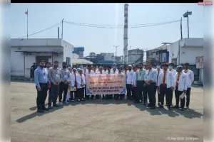 राजश्री फार्मेसी कालेज के छात्र-छात्राओं ने किया केमिकल इंडस्ट्री का औद्योगिक भ्रमण