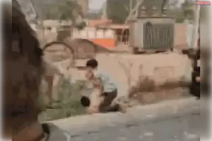 बलिया में सिपाहियों पर हमला: डायल-112 टीम के 2 जवानों को युवकों ने पीटा, दोनों आरोपी गिरफ्तार